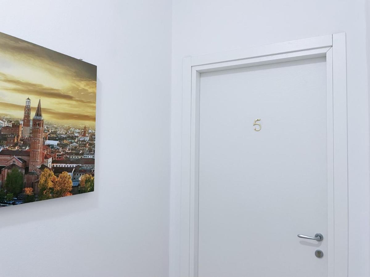 Confortini Rooms Sunday 베로나 외부 사진